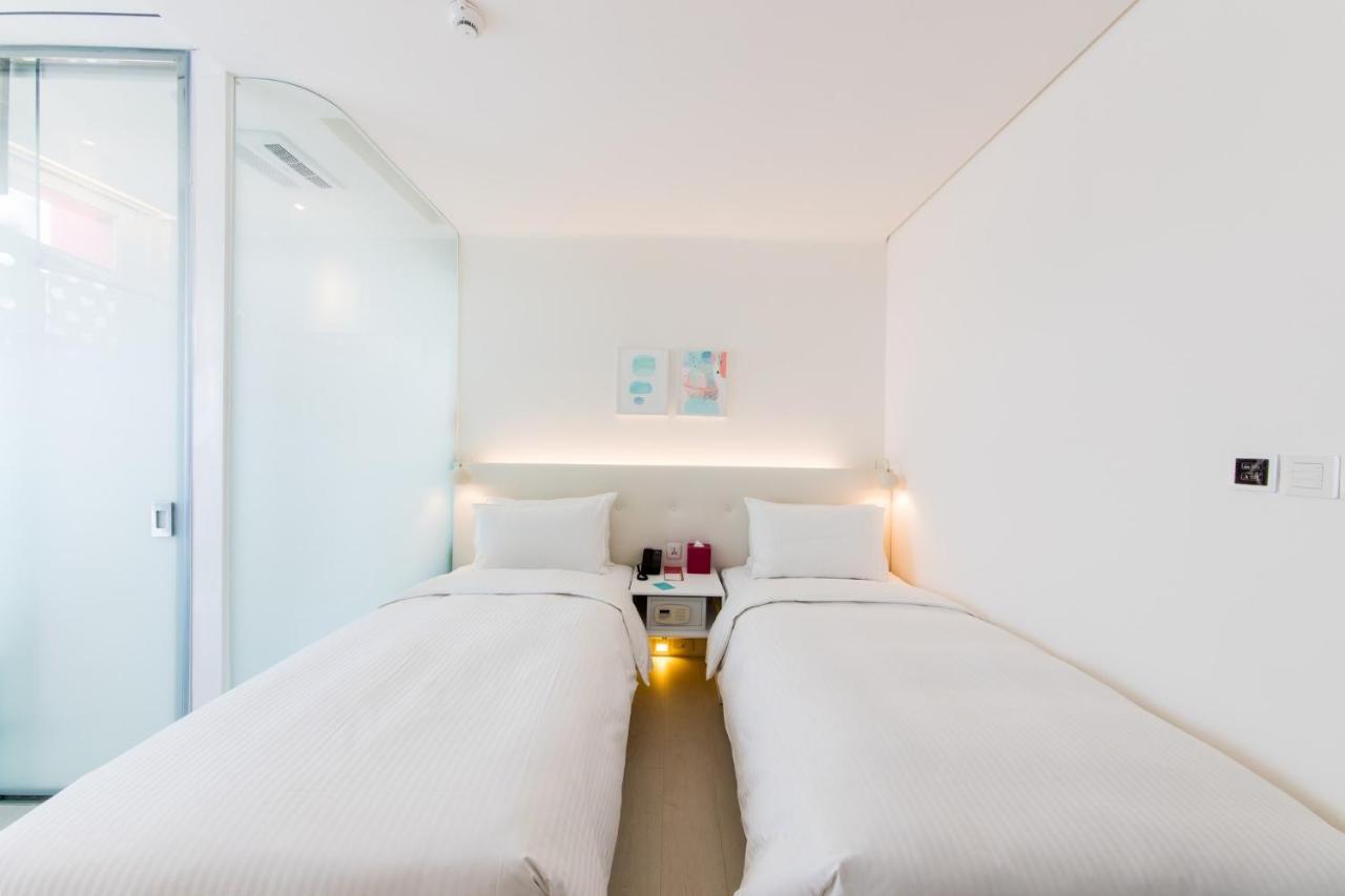 Hotelpoispois泡泡饭店 臺北 外观 照片